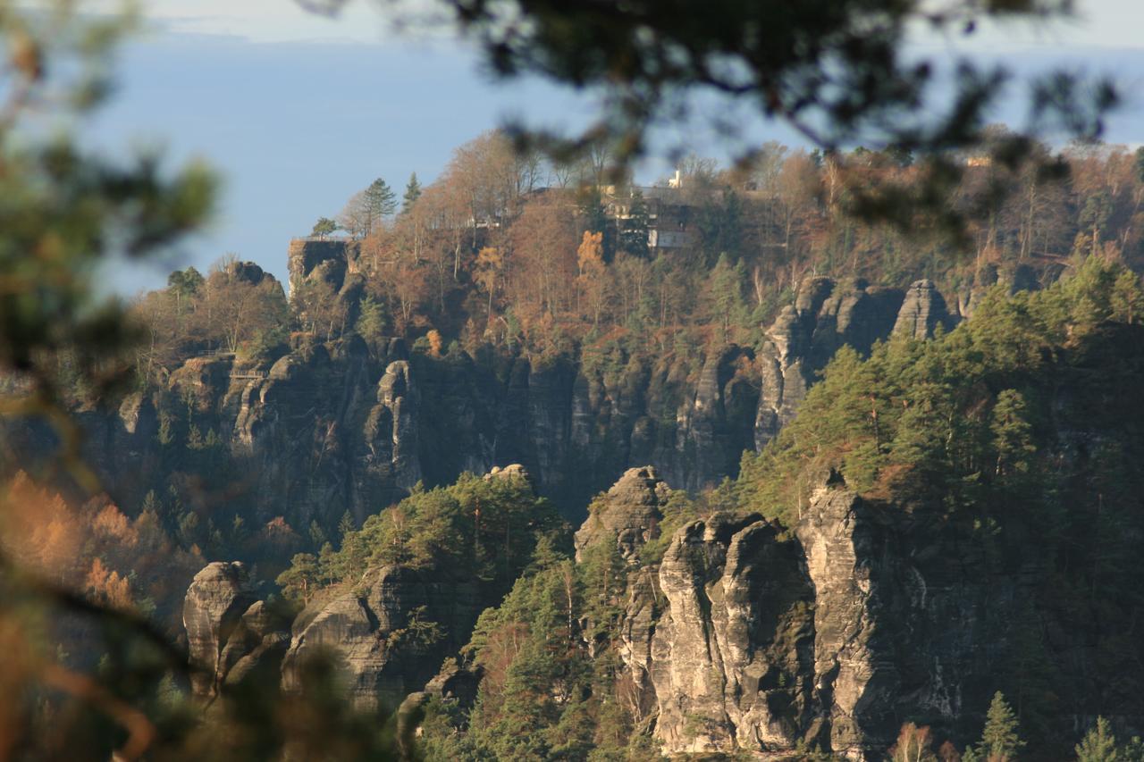 ホテル Kraeuterbaude Saupsdorf エクステリア 写真