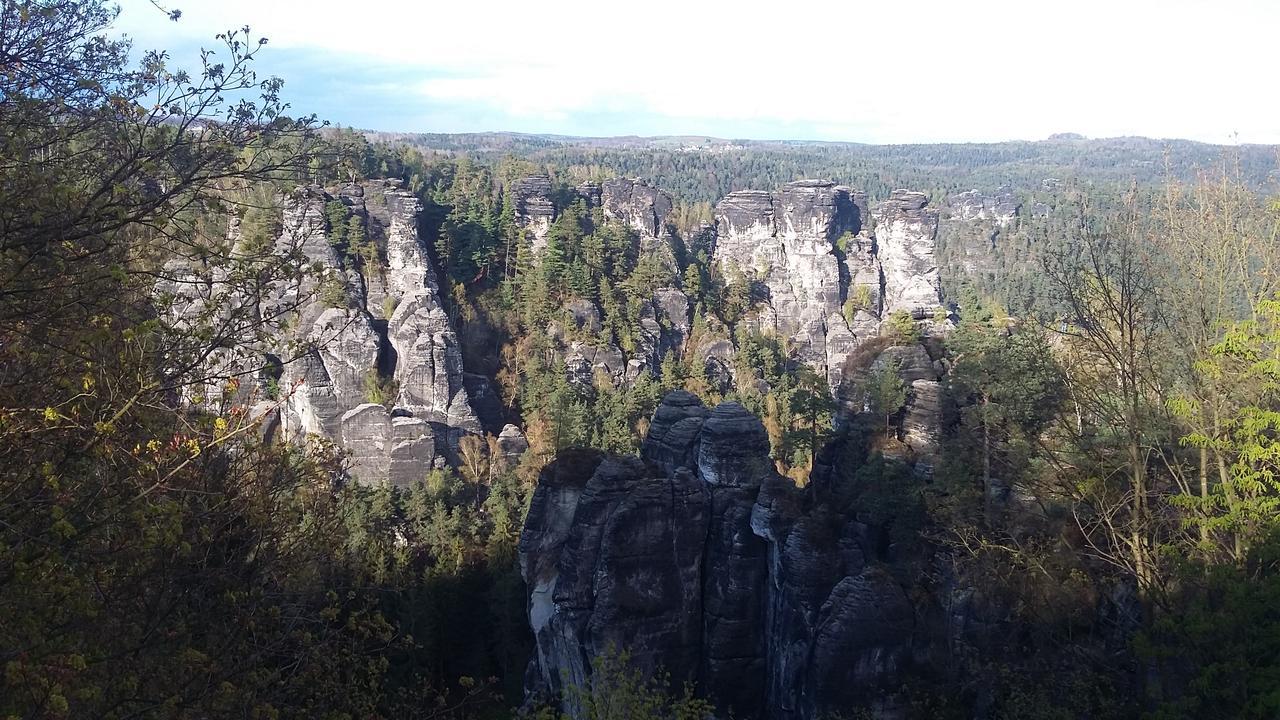 ホテル Kraeuterbaude Saupsdorf エクステリア 写真