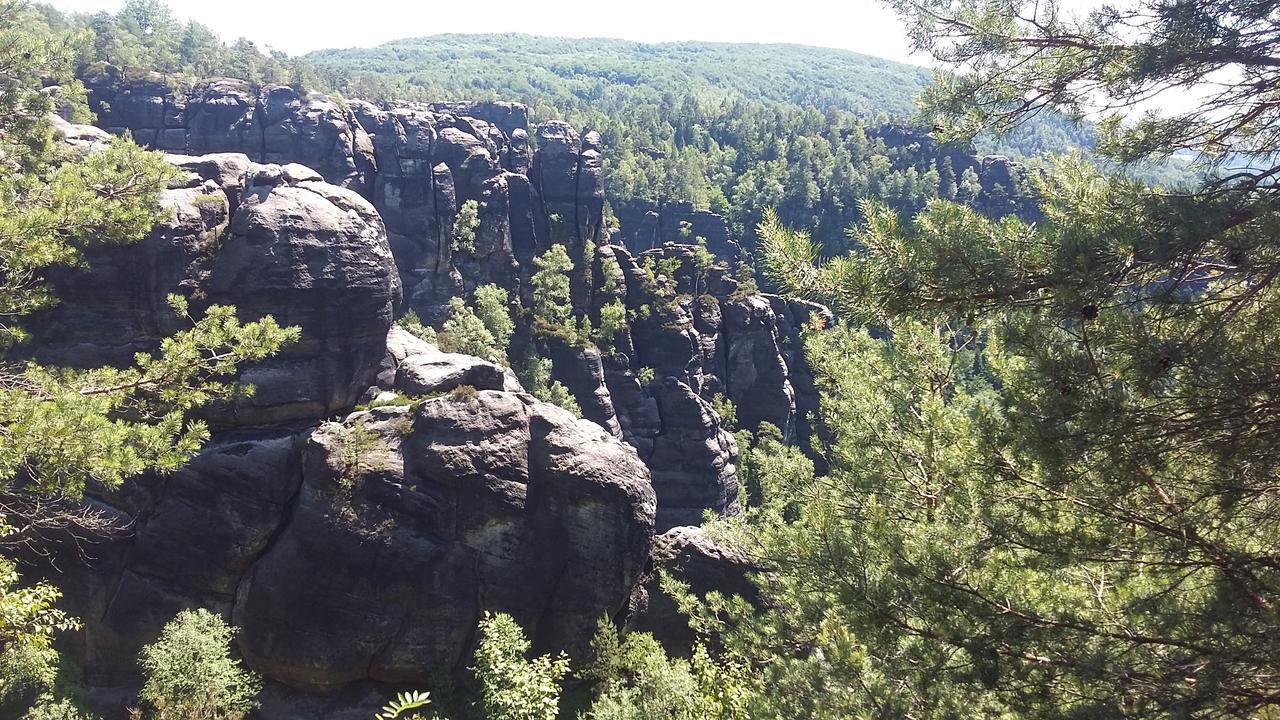 ホテル Kraeuterbaude Saupsdorf エクステリア 写真