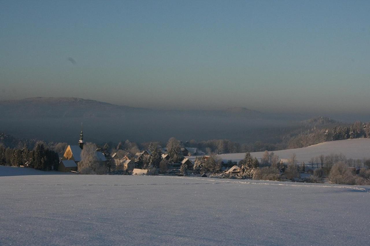 ホテル Kraeuterbaude Saupsdorf エクステリア 写真